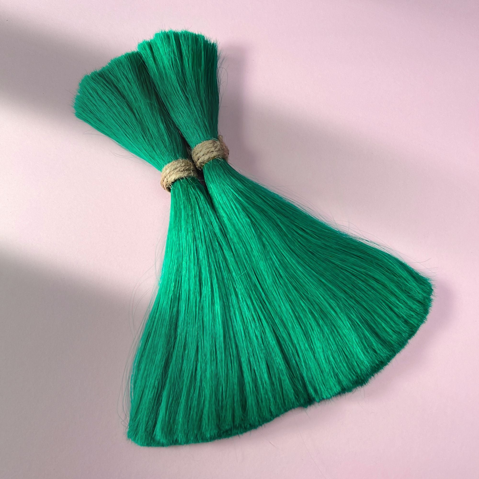 Full view of Emerald Tablet loose human hair for Straight Loc Extensions
