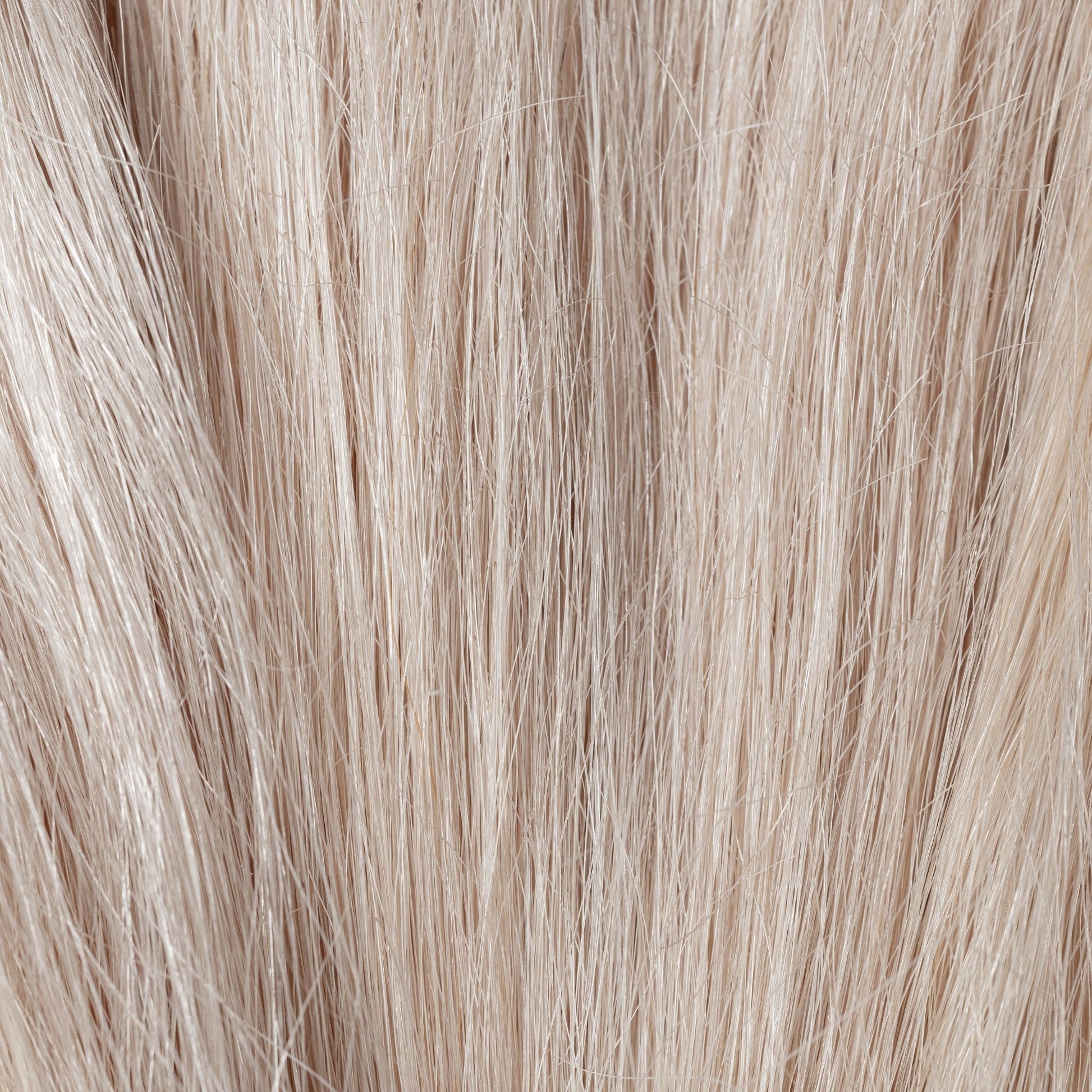 Close-up of Pale Dogwood loose human hair texture for Straight Loc Extensions